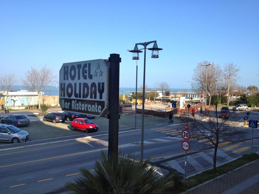 Hotel Holiday Pescara Exteriér fotografie
